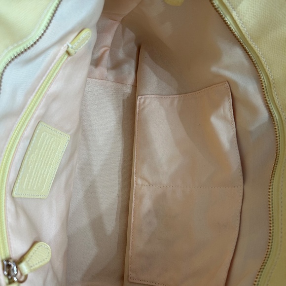 Coach Large tote soft yellow, BONUS added key chain and purse organizer - Picture 3 of 10